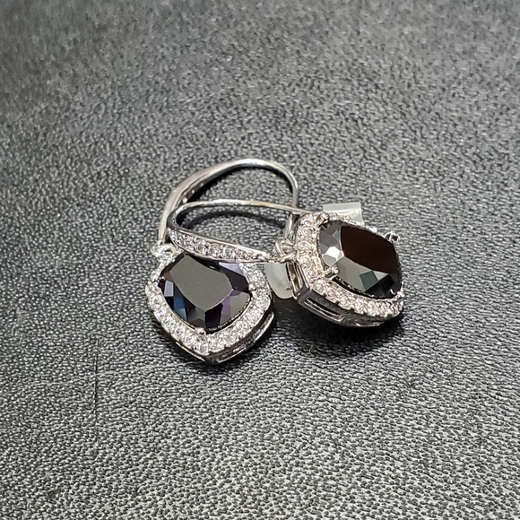 Jewelry - *Sale* Sterling silver black spinel & white topaz earring